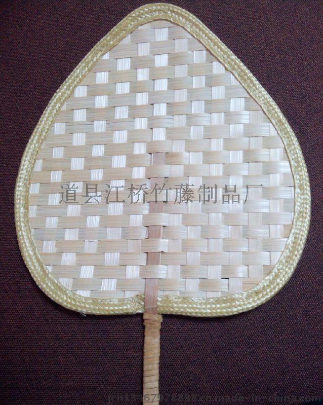 江桥竹藤生态装饰竹扇厂家批发各种款式的民间工艺竹编扇子